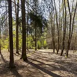 Laskara Garden By Prague Forest *