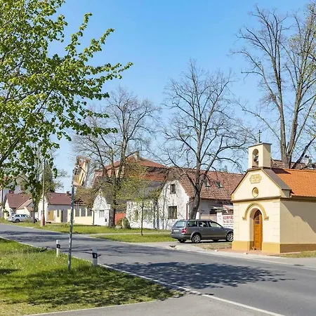 Laskara Garden By Prague Forest - Free Parking - Dog Friendly - Remote Work Friendly Nové Jirny
