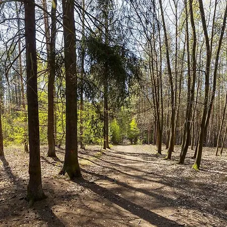 Laskara Garden By Prague Forest *